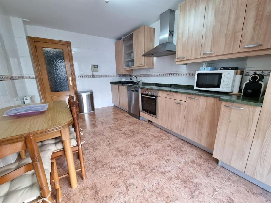 アレナス・デ・カブラレス24A01 Apartamento Cabralesアパートメント エクステリア 写真